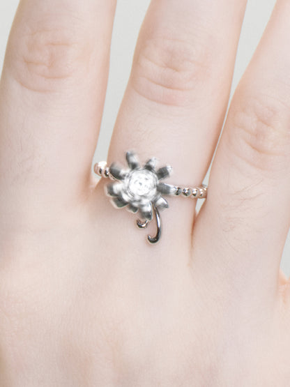 Daisy Waltz Rotatable Ring