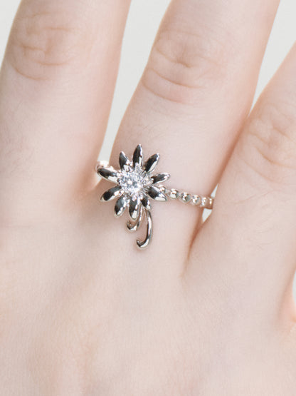 Daisy Waltz Rotatable Ring