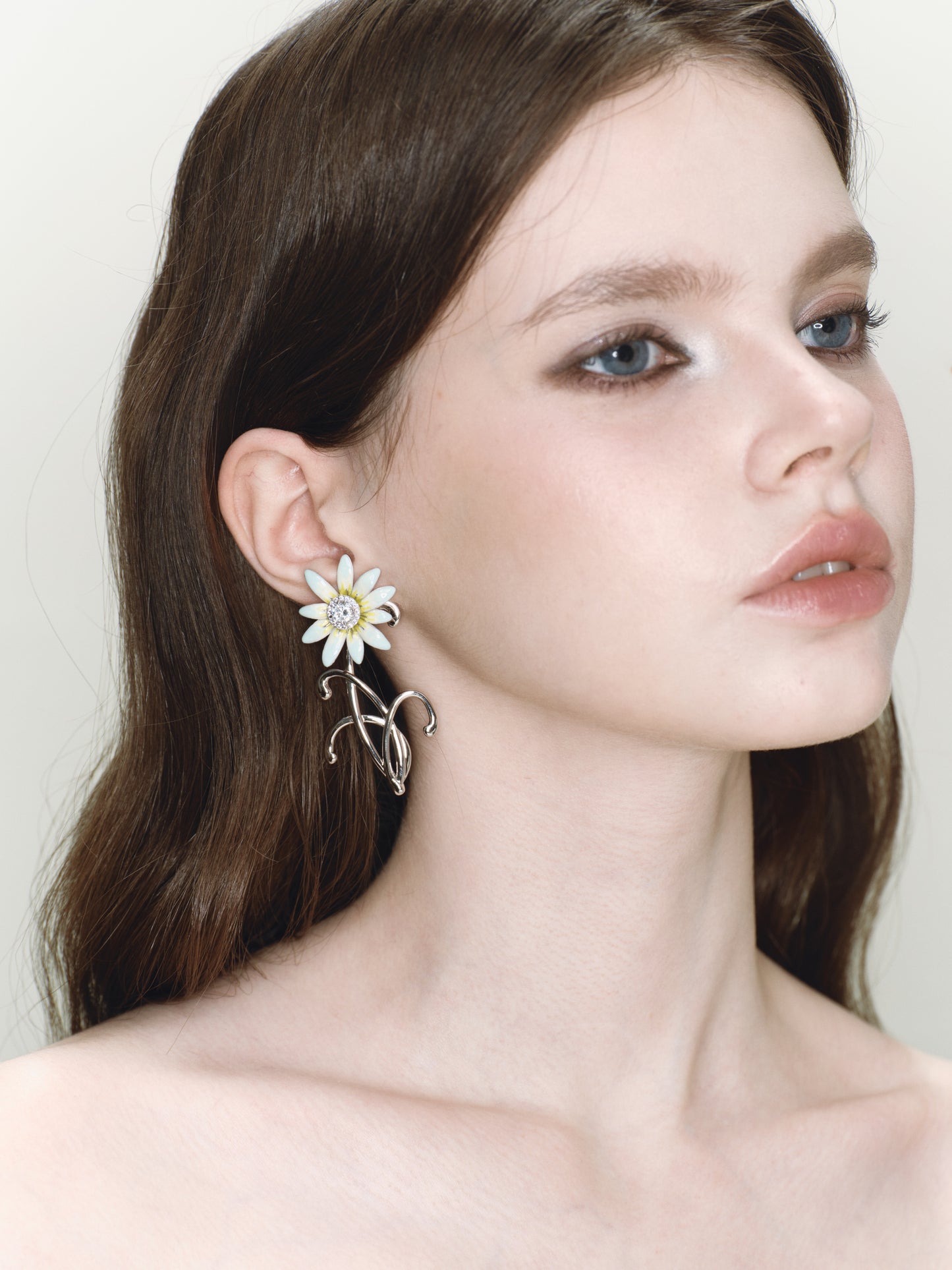 Daisy Mist Vine Earrings
