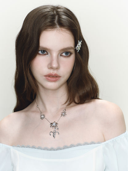Daisy Trail Necklace
