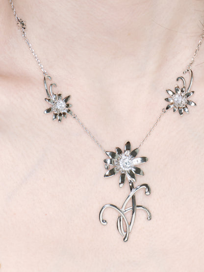 Daisy Trail Necklace