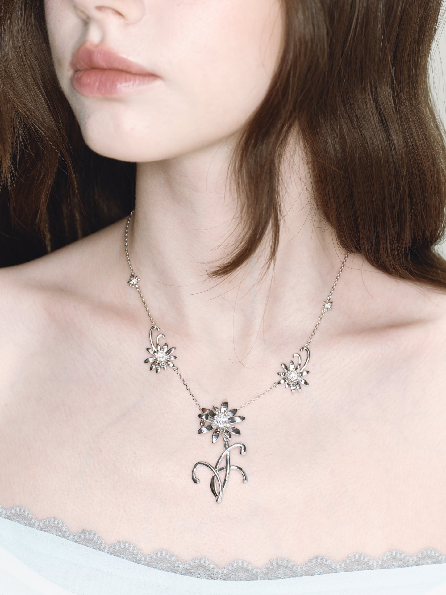 Daisy Trail Necklace