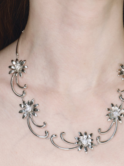 Daisy Garland Necklace