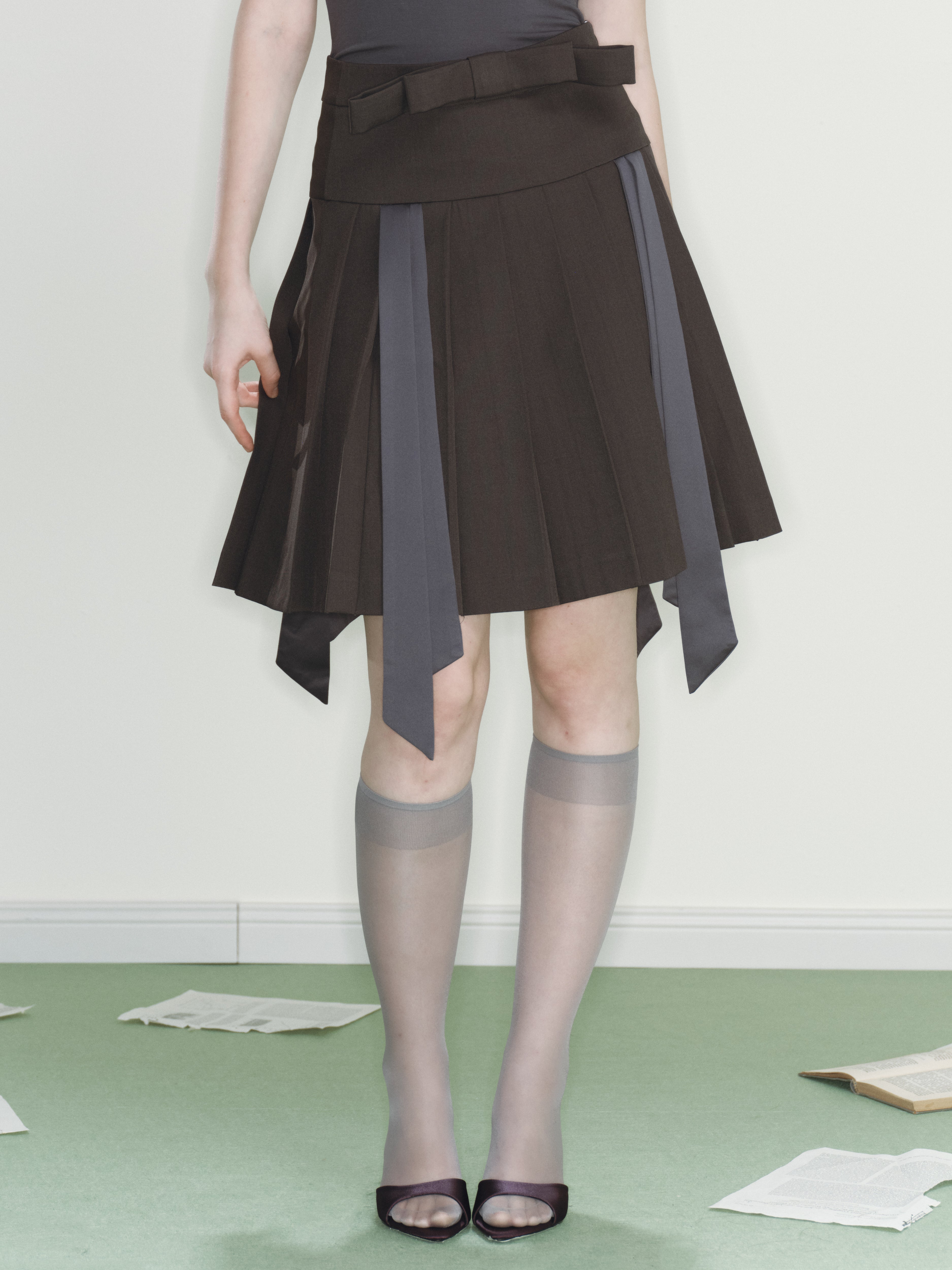 Mist Pleated Skirt (Grey)