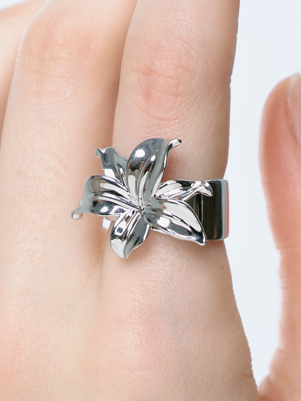 Polished Still Lily Ring