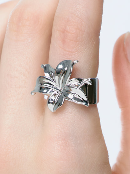 Polished Still Lily Ring