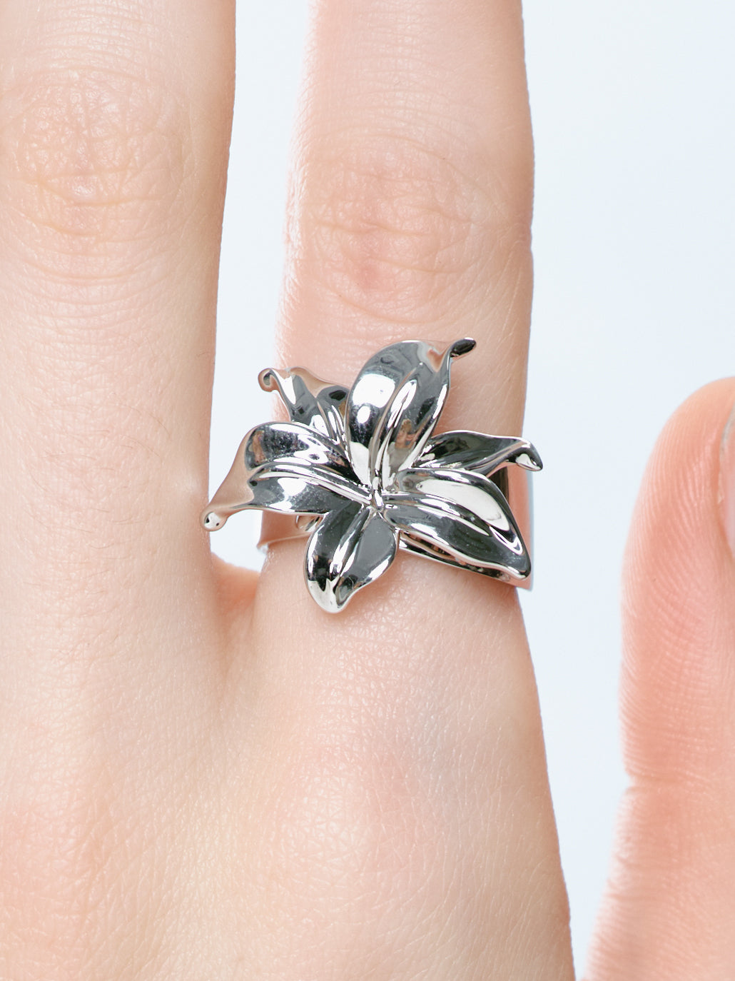 Polished Still Lily Ring