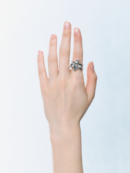 Polished Still Lily Ring