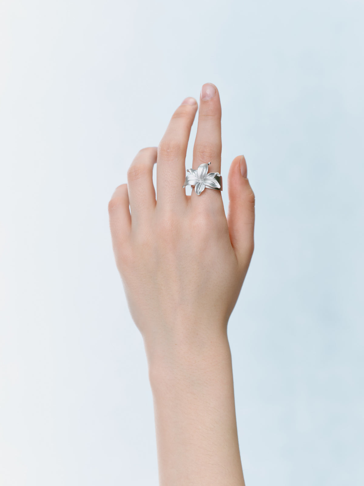 Matte Still Lily Ring