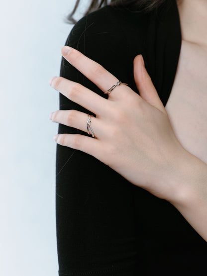 Lily Winding Ring