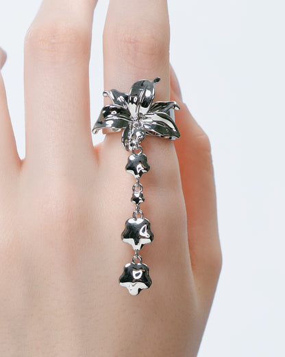Polished Lily Dangle Ring