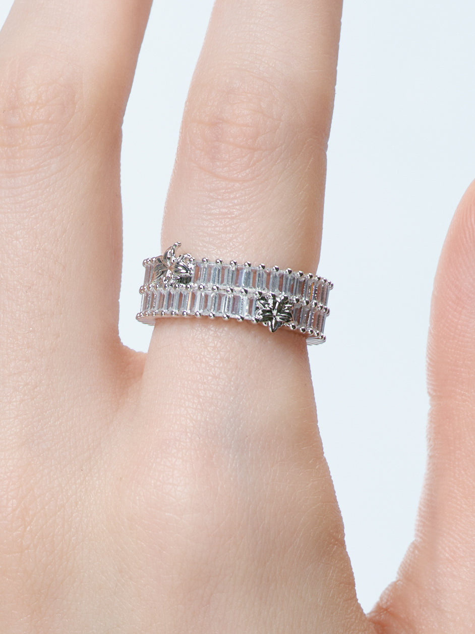 Lily Twinkle Ring