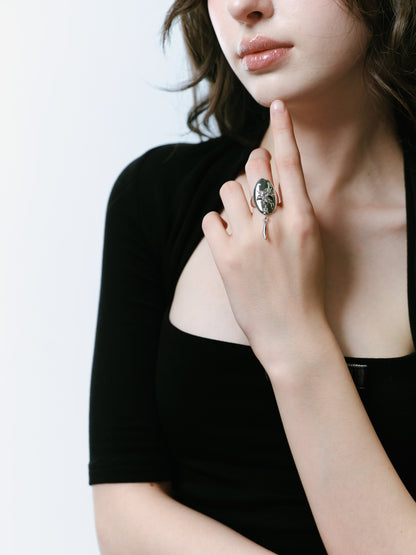 Polished Oval Lily Ring