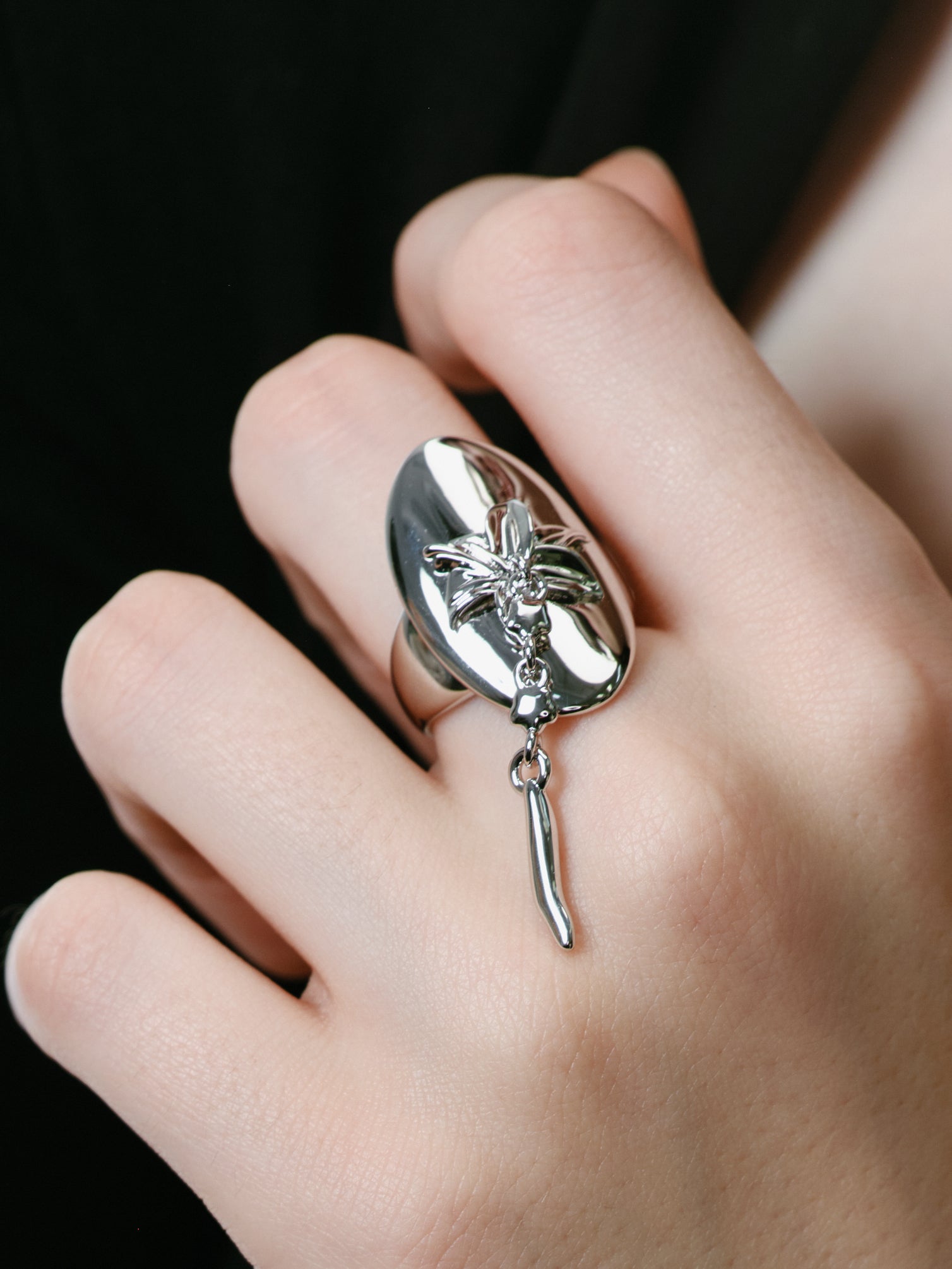 Polished Oval Lily Ring
