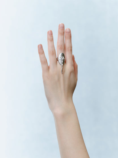 Matte Oval Lily Ring