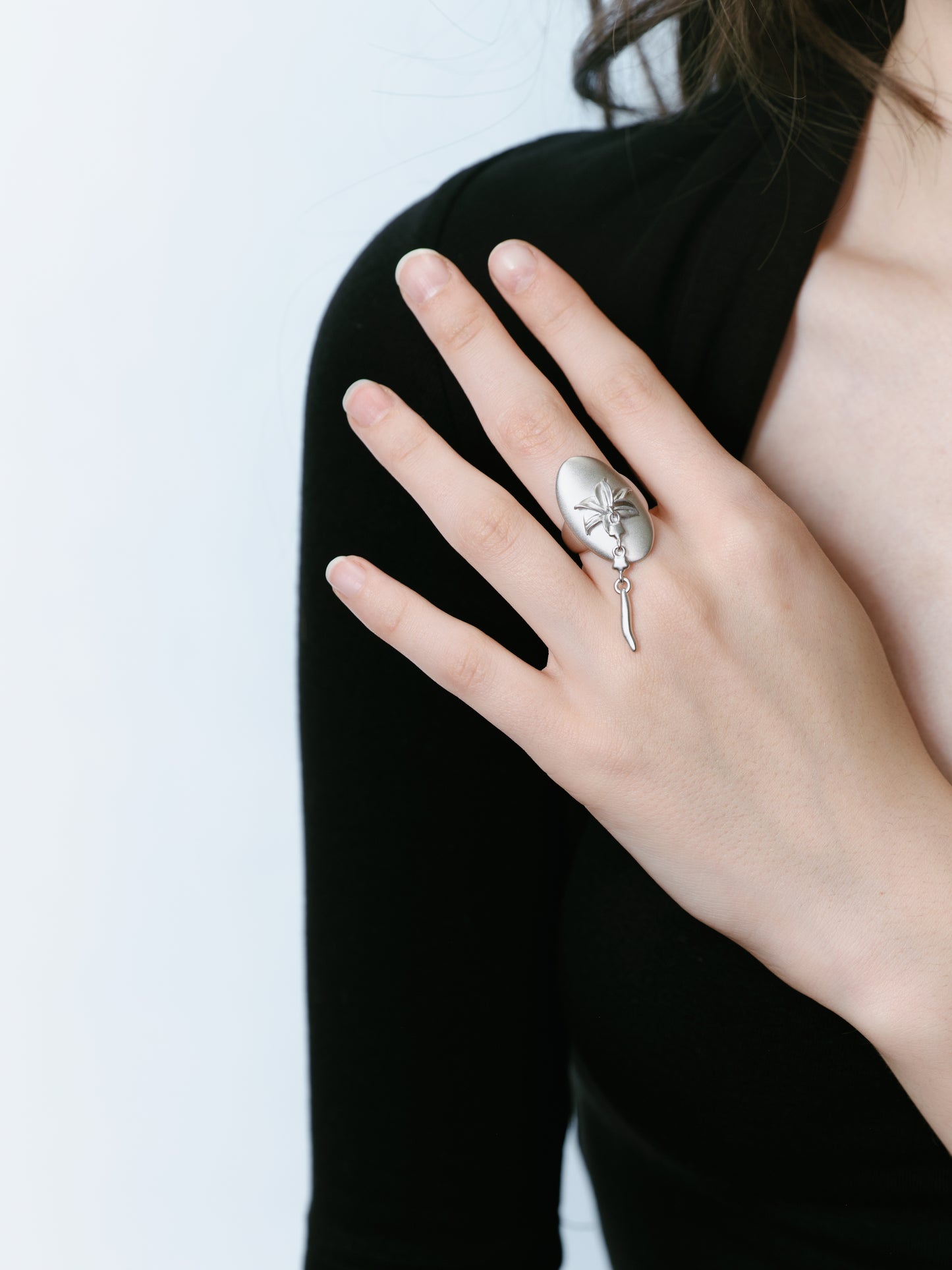 Matte Oval Lily Ring
