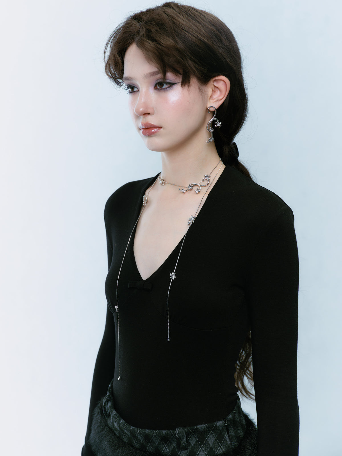 Lily Vine Neckalce