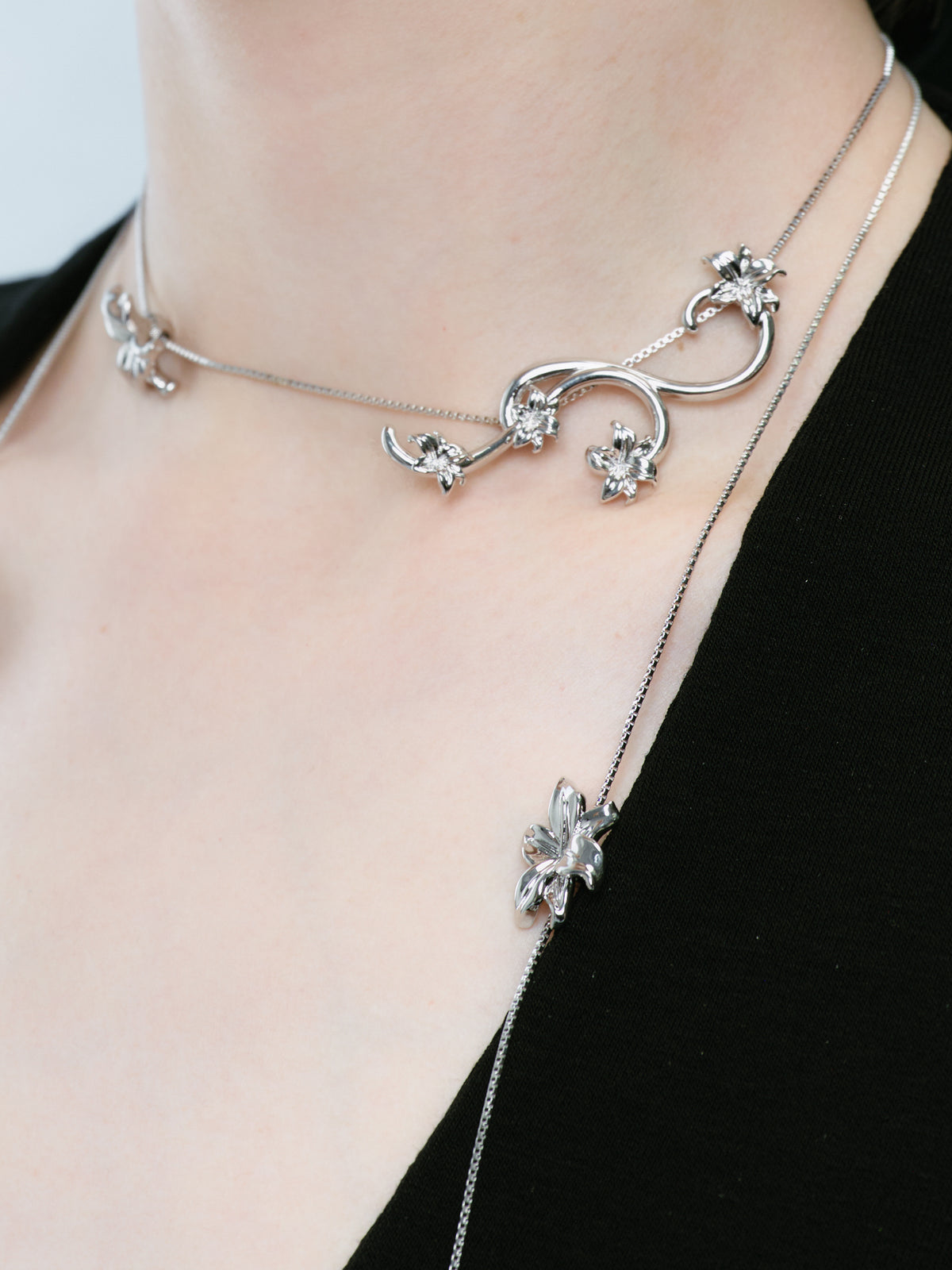 Lily Vine Neckalce
