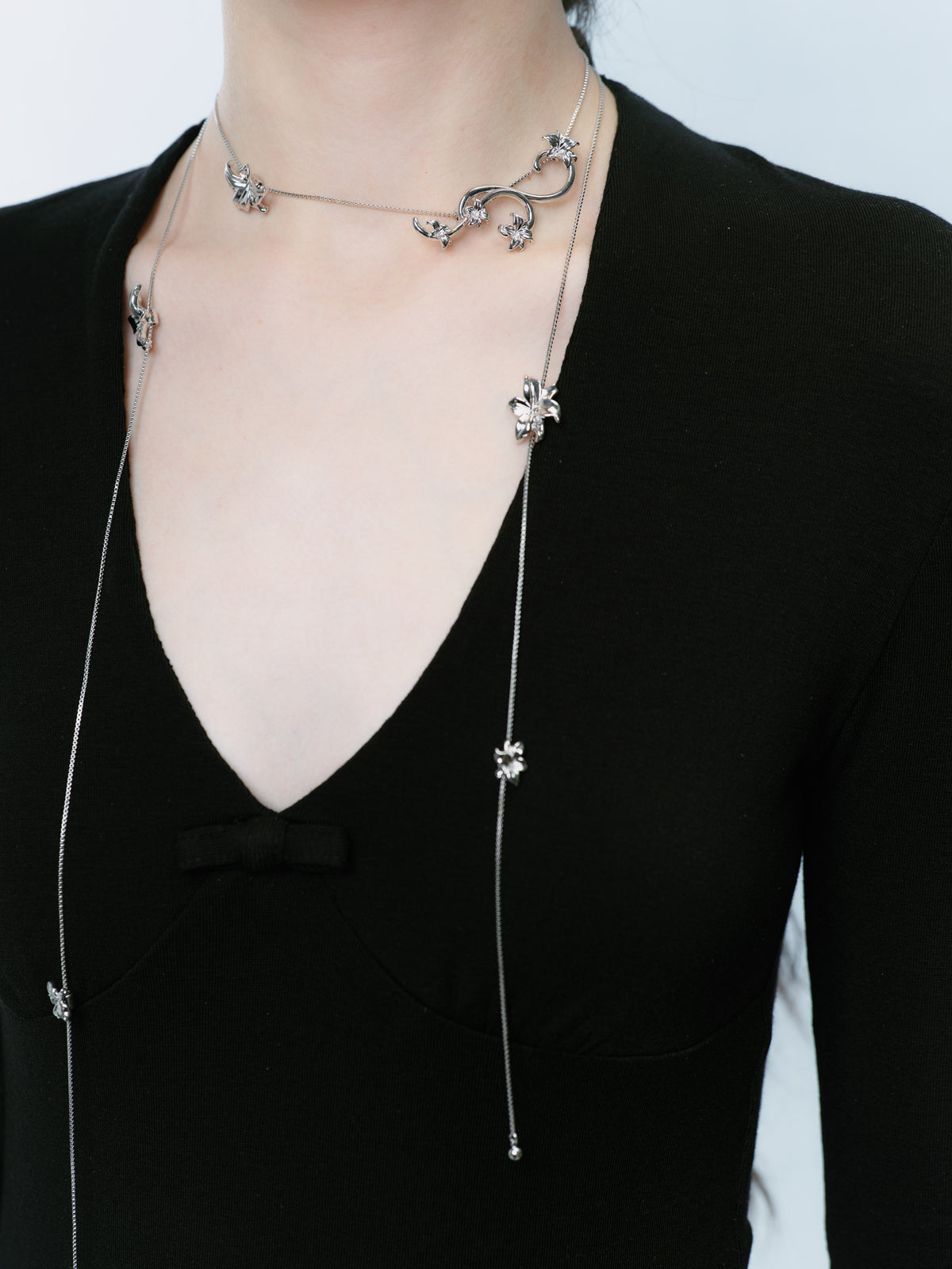 Lily Vine Neckalce