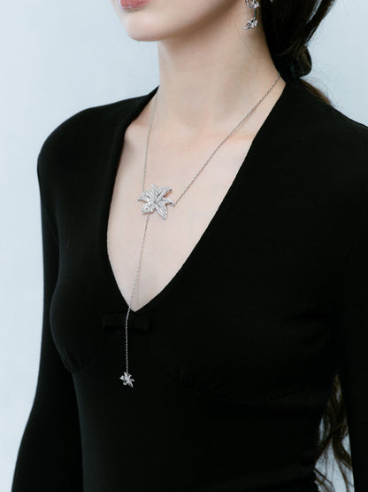 Lily Twinkle Necklace