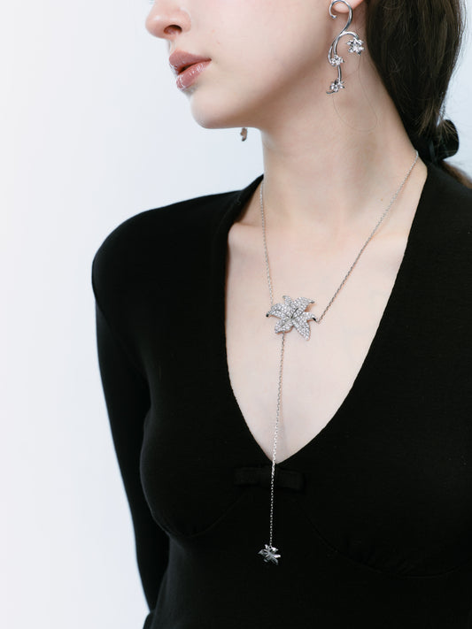 Lily Twinkle Necklace