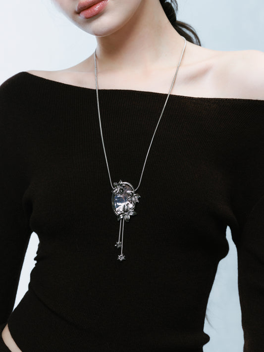 Lily Mirror Lariat