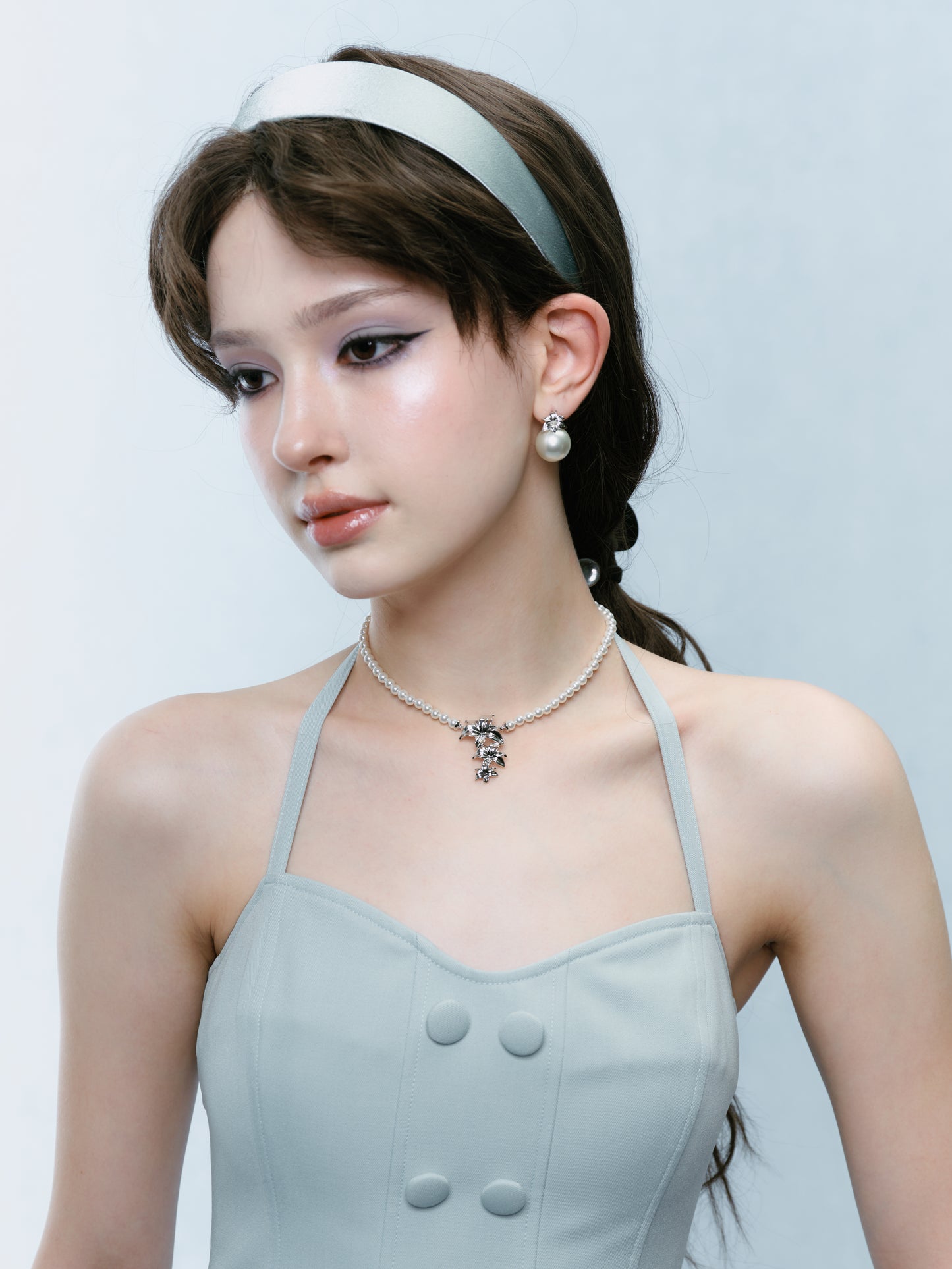 Pearl Lily Necklace