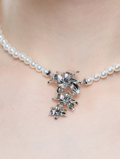 Pearl Lily Necklace