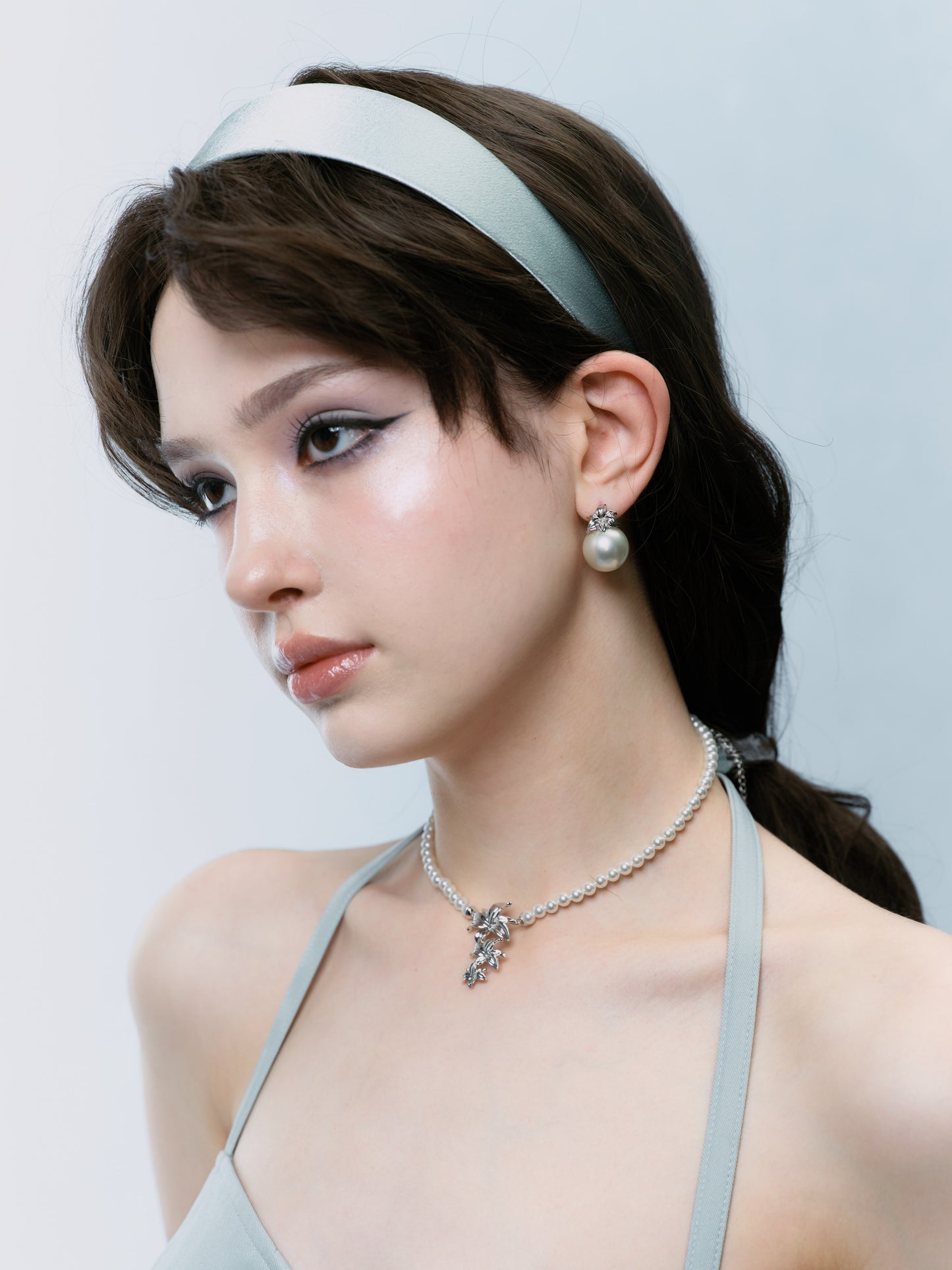 Pearl Lily Necklace