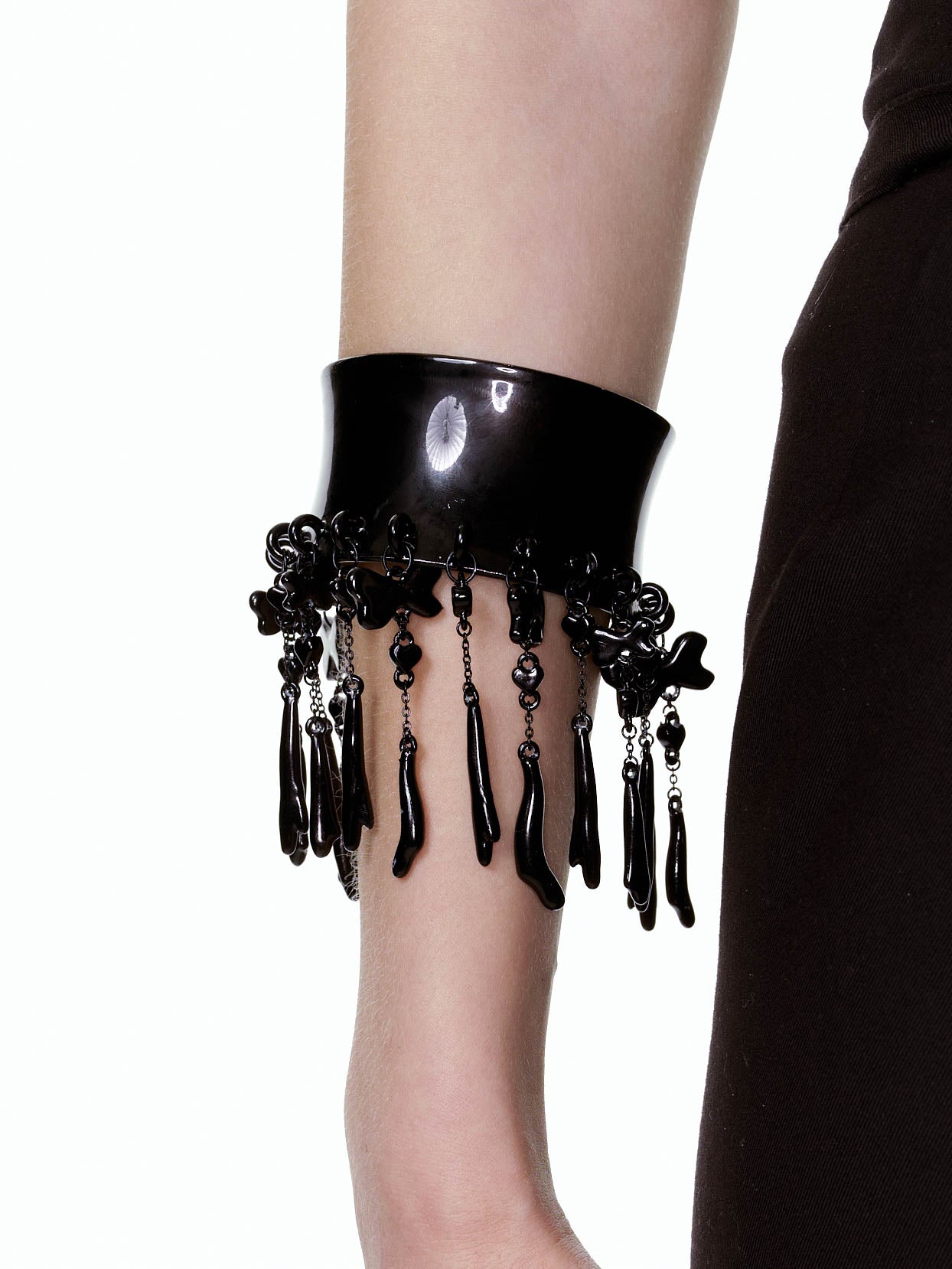 Black Swaying Arm Bracelet