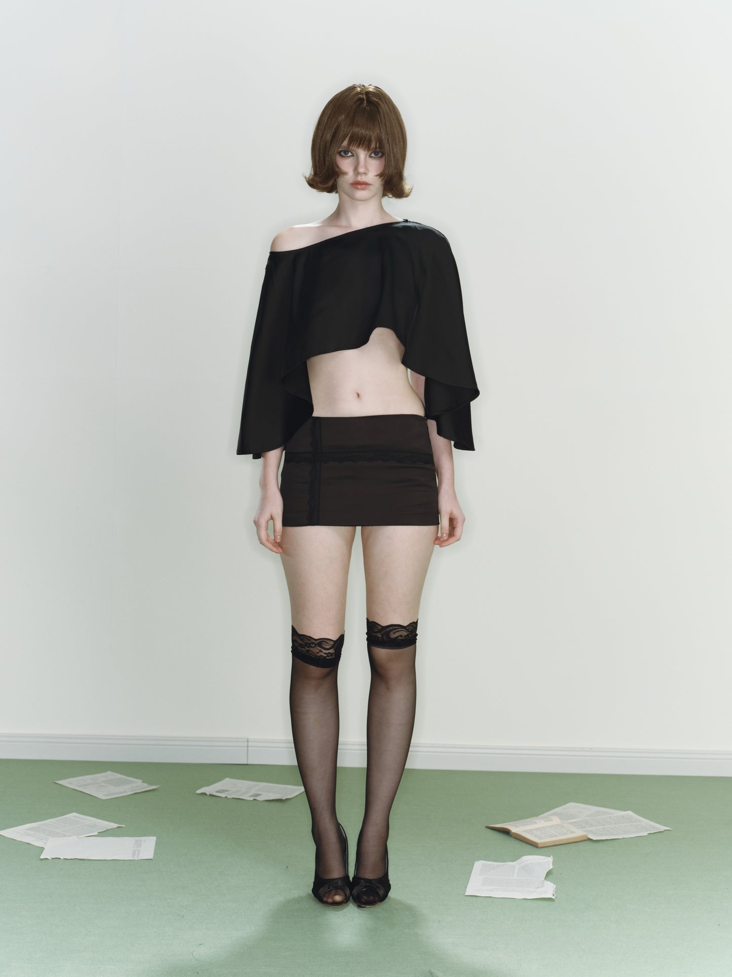Airy Bow Cape (Black)