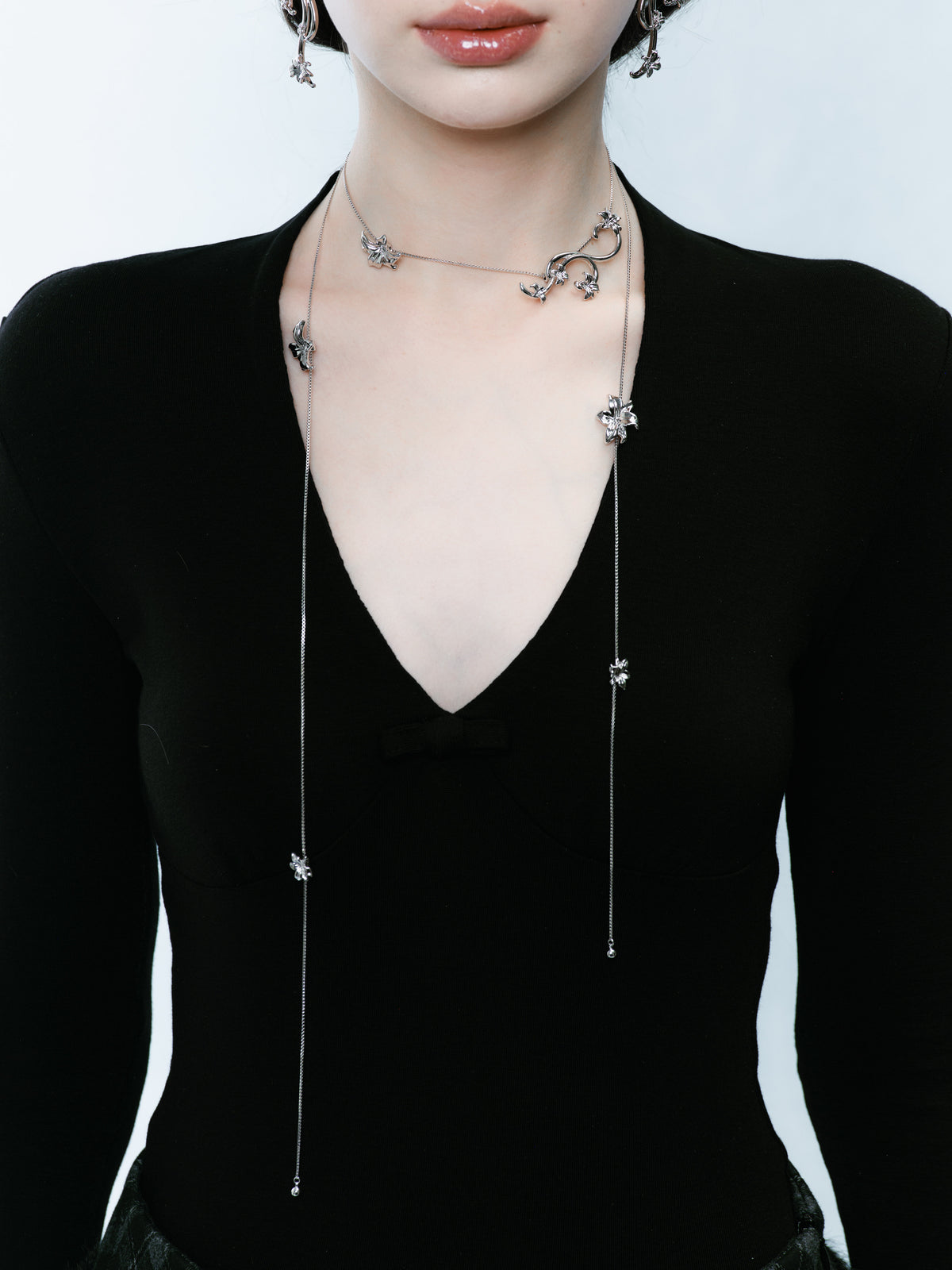 Lily Vine Neckalce